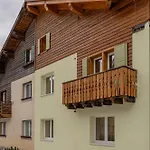 Dolomites Elements